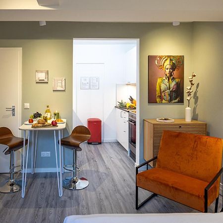 Have-A-Nice-Stay - Souterrain, Kino An Der Natur, U-Bahn Nach Hamburg 400M - Baecker & Restaurants 500M - Lidl 800M - Zentrum 1,5Km Ahrensburg Eksteriør billede