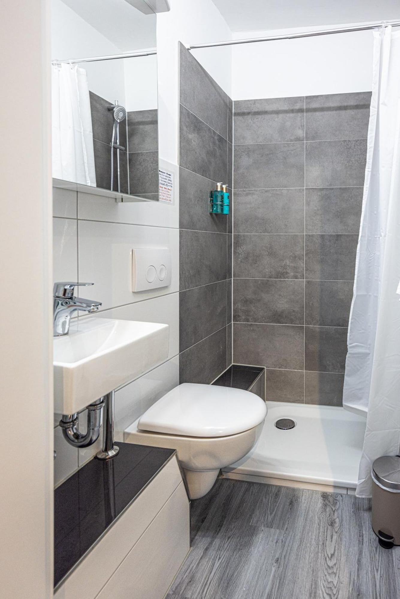Have-A-Nice-Stay - Souterrain, Kino An Der Natur, U-Bahn Nach Hamburg 400M - Baecker & Restaurants 500M - Lidl 800M - Zentrum 1,5Km Ahrensburg Eksteriør billede