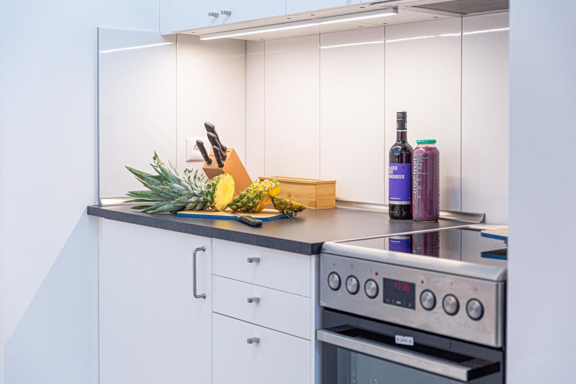 Have-A-Nice-Stay - Souterrain, Kino An Der Natur, U-Bahn Nach Hamburg 400M - Baecker & Restaurants 500M - Lidl 800M - Zentrum 1,5Km Ahrensburg Eksteriør billede