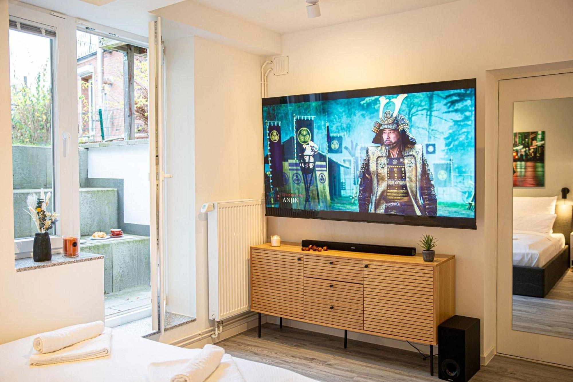 Have-A-Nice-Stay - Souterrain, Kino An Der Natur, U-Bahn Nach Hamburg 400M - Baecker & Restaurants 500M - Lidl 800M - Zentrum 1,5Km Ahrensburg Eksteriør billede