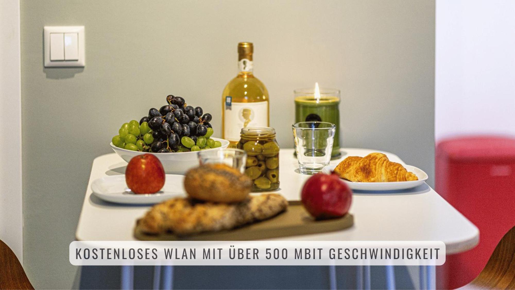 Have-A-Nice-Stay - Souterrain, Kino An Der Natur, U-Bahn Nach Hamburg 400M - Baecker & Restaurants 500M - Lidl 800M - Zentrum 1,5Km Ahrensburg Eksteriør billede